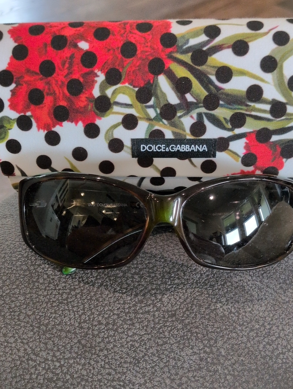 Dolce & Gabbana Y2K Archival 3009 Sunglasses & Carnation Polka Dot Case - Picture 10 of 10